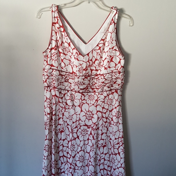 Ann Taylor Petites Red & Ivory Floral Surplice 12P Silk Dress - Picture 6 of 9